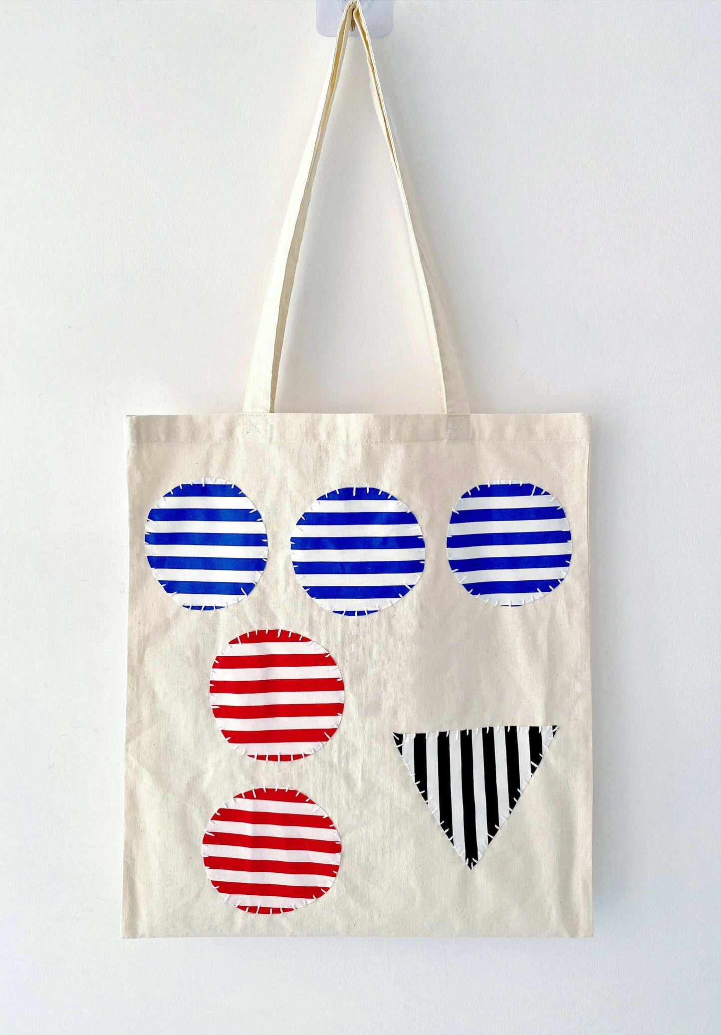 lightweight cotton canvas tote for coffee shop mornings and city walks