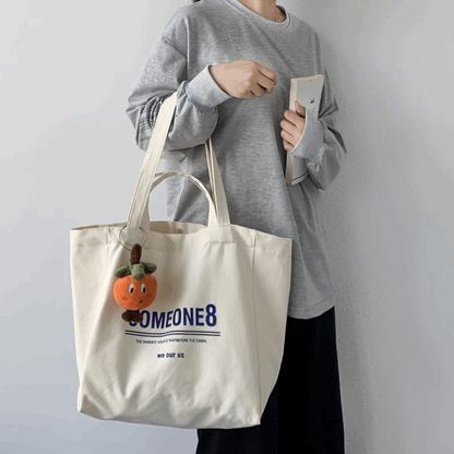 Fashionable and Durable Canvas Shoulder Bag for Daily Use