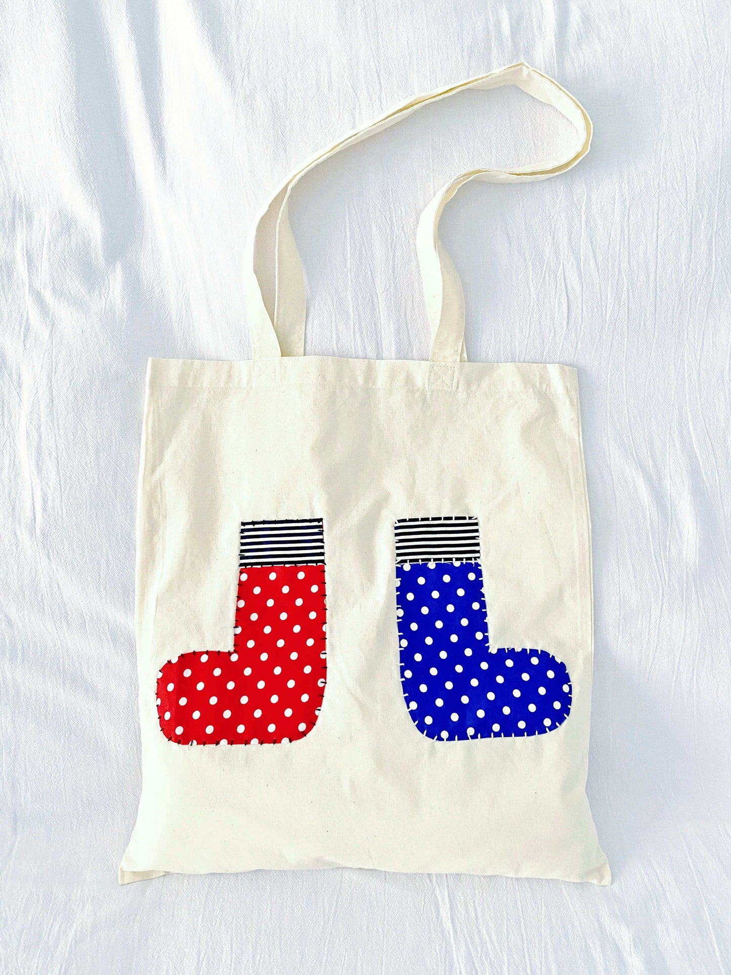 relaxed bag designed for weekend coffee shop reading sessions