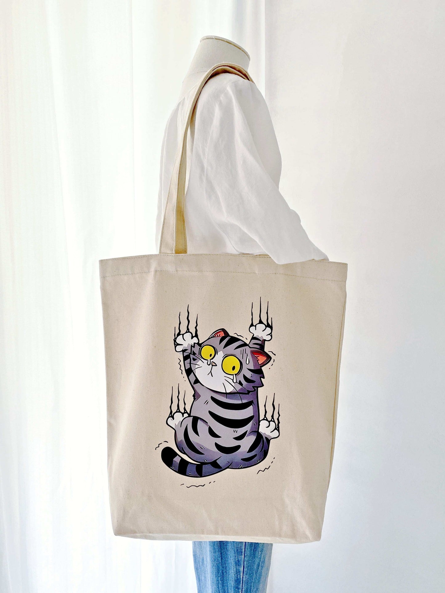 sustainable tote bag for college students and travelers