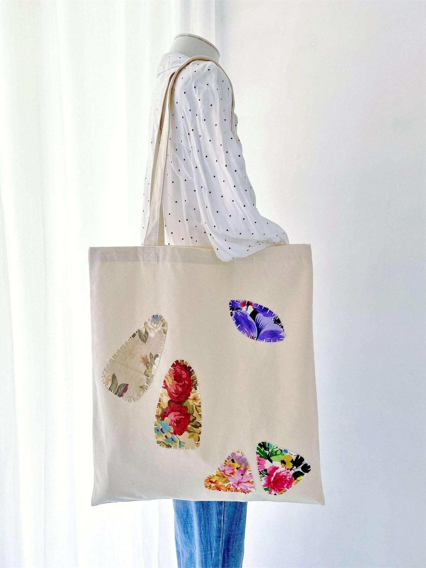 eco cotton canvas bag that balances practicality with soft texture