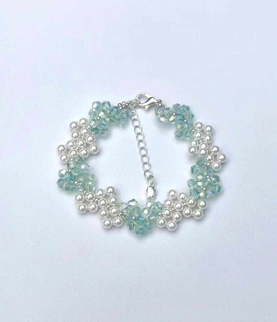 Exquisite Handcrafted Crystal Bead Bracelet in Light Blue