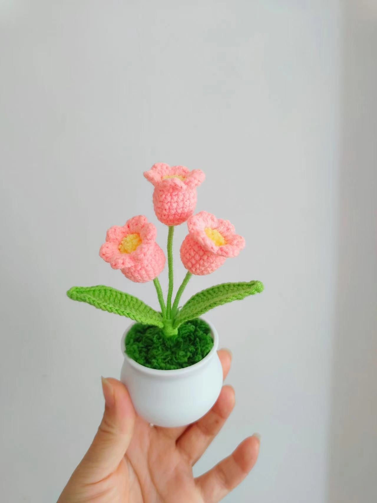 Elegant Artisanal Crocheted Blossom Pot Ornament for Gifts
