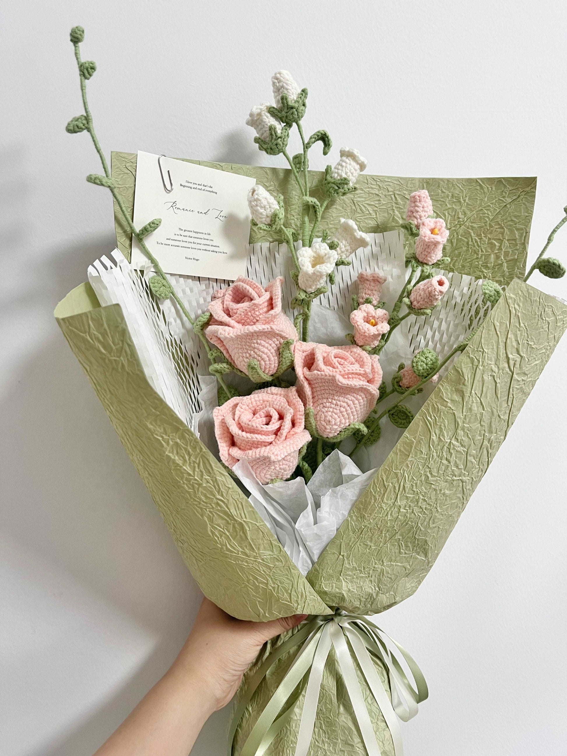 Charming Handmade Flower Bouquet for Anniversary Celebrations