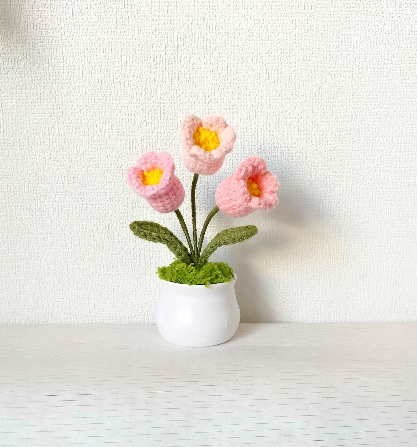 Beautiful Handmade Tulip Flower Pot for Office Desk Decoration