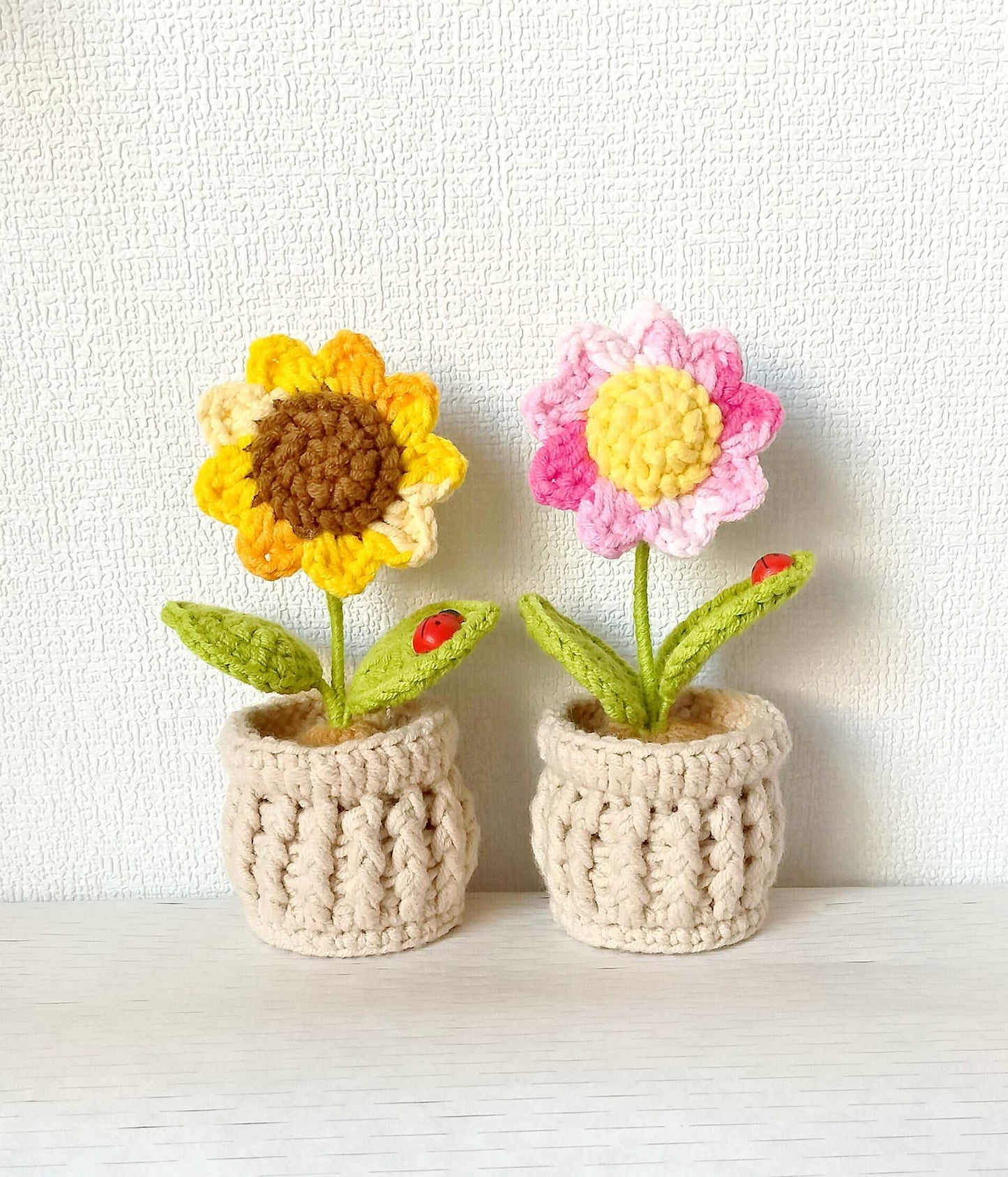Vintage-Inspired Crochet Sunflower Pot Decoration
