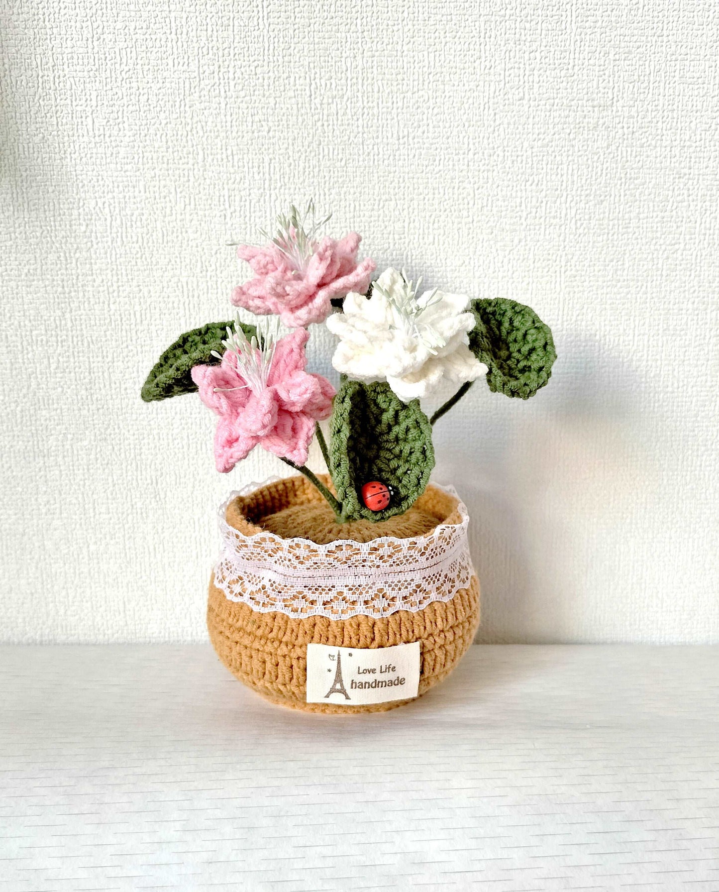 Delicate Handmade Crochet Flower Arrangements for Events
