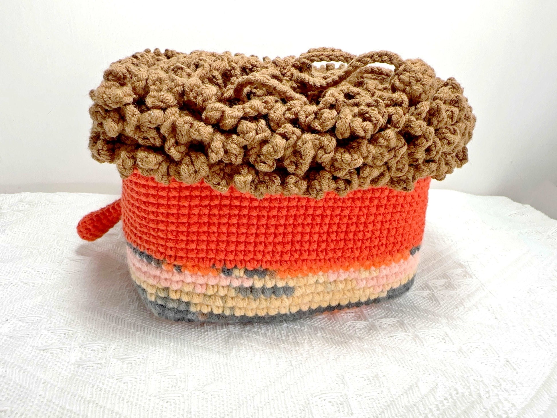 Stylish Handmade Knitted Red Mouth-Shaped Tissue Box Holder
