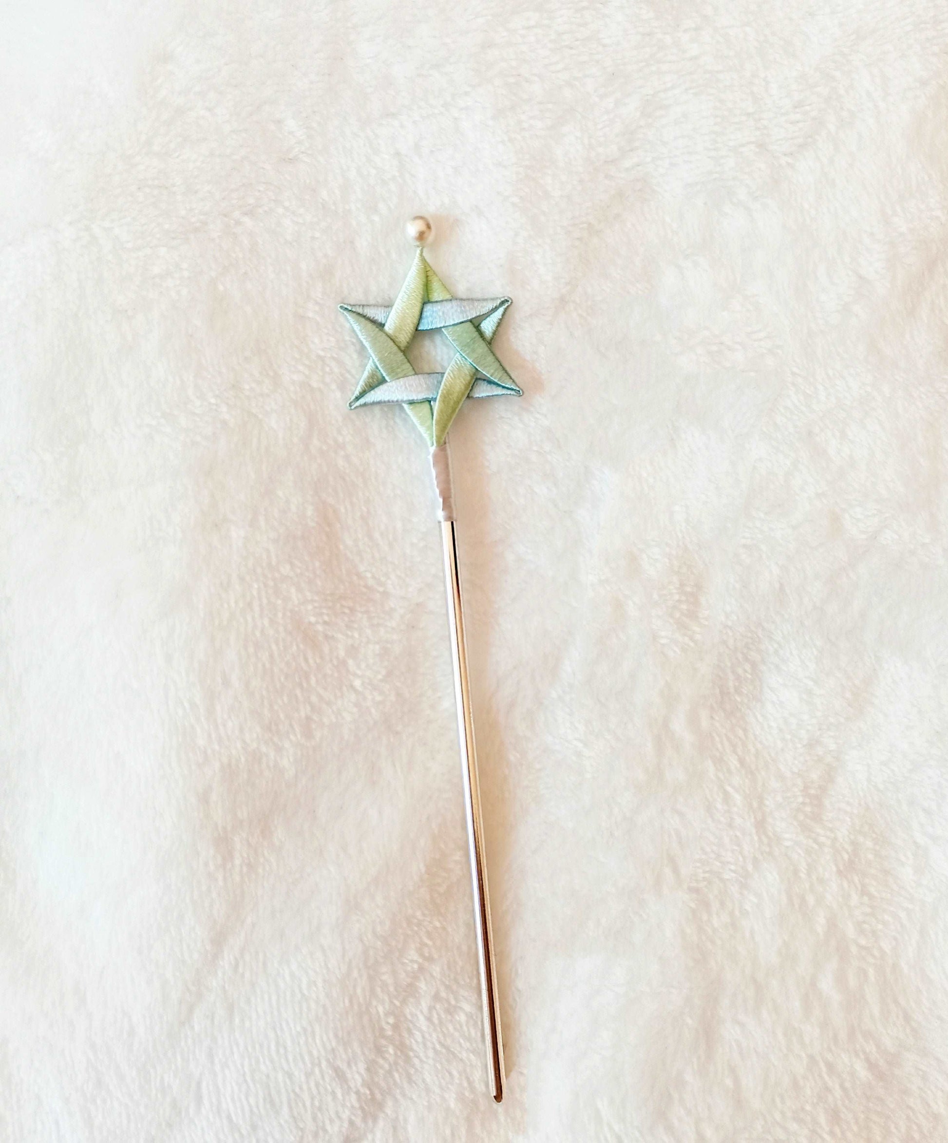 Vintage-Inspired Star Hairpin Collection