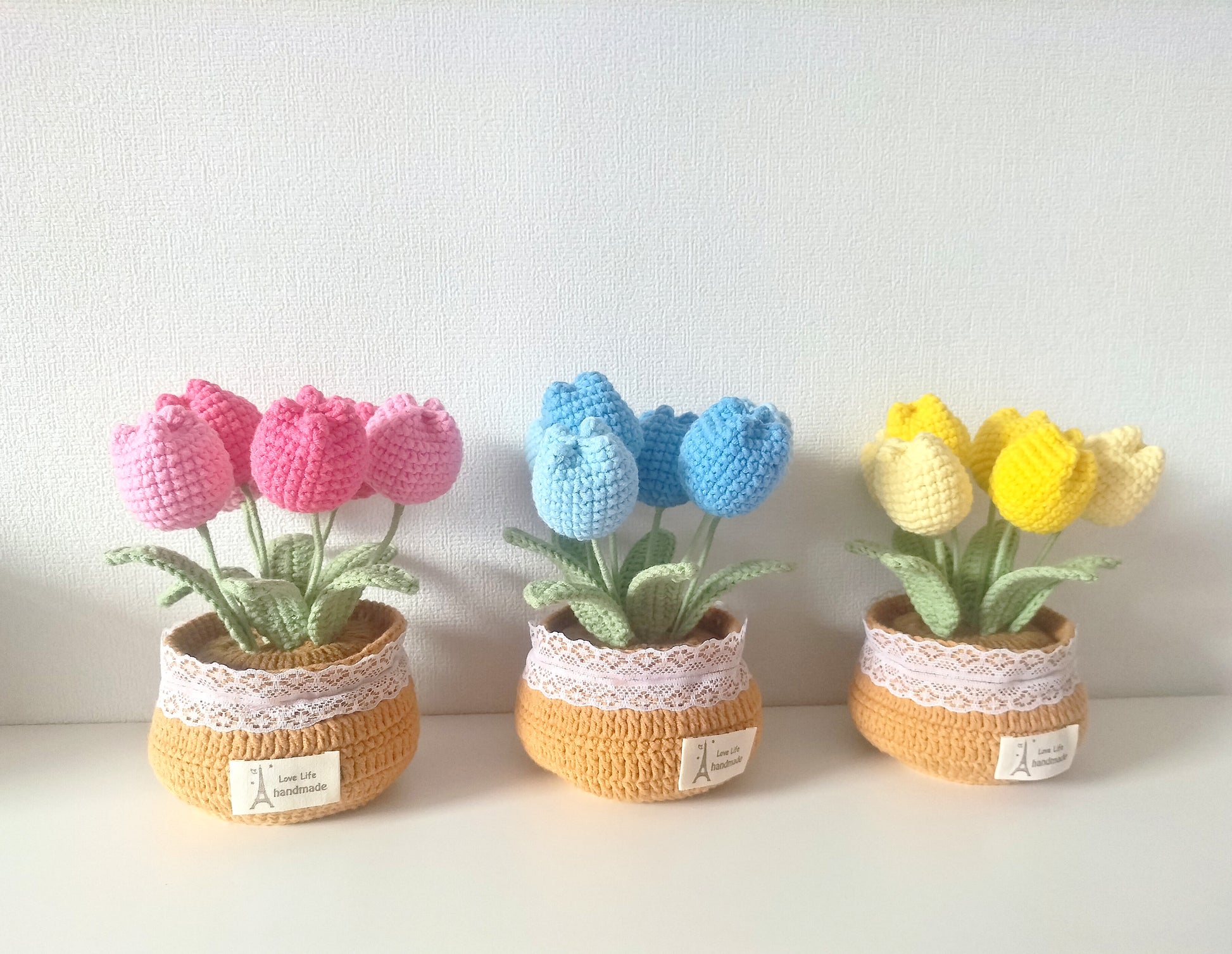 Customized tulip planters as personalized gifts