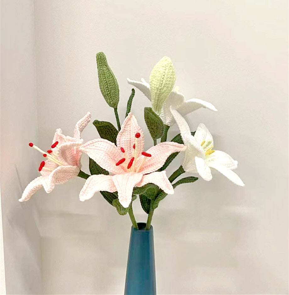 Custom Handmade Lily Bouquet Flowers for Celebrations