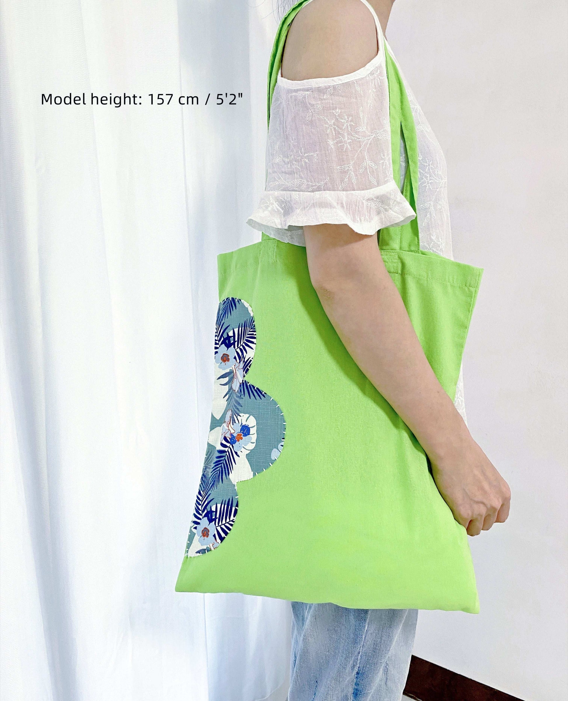 cotton carryall with calm color tones for creative city moments