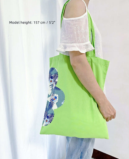 cotton carryall with calm color tones for creative city moments