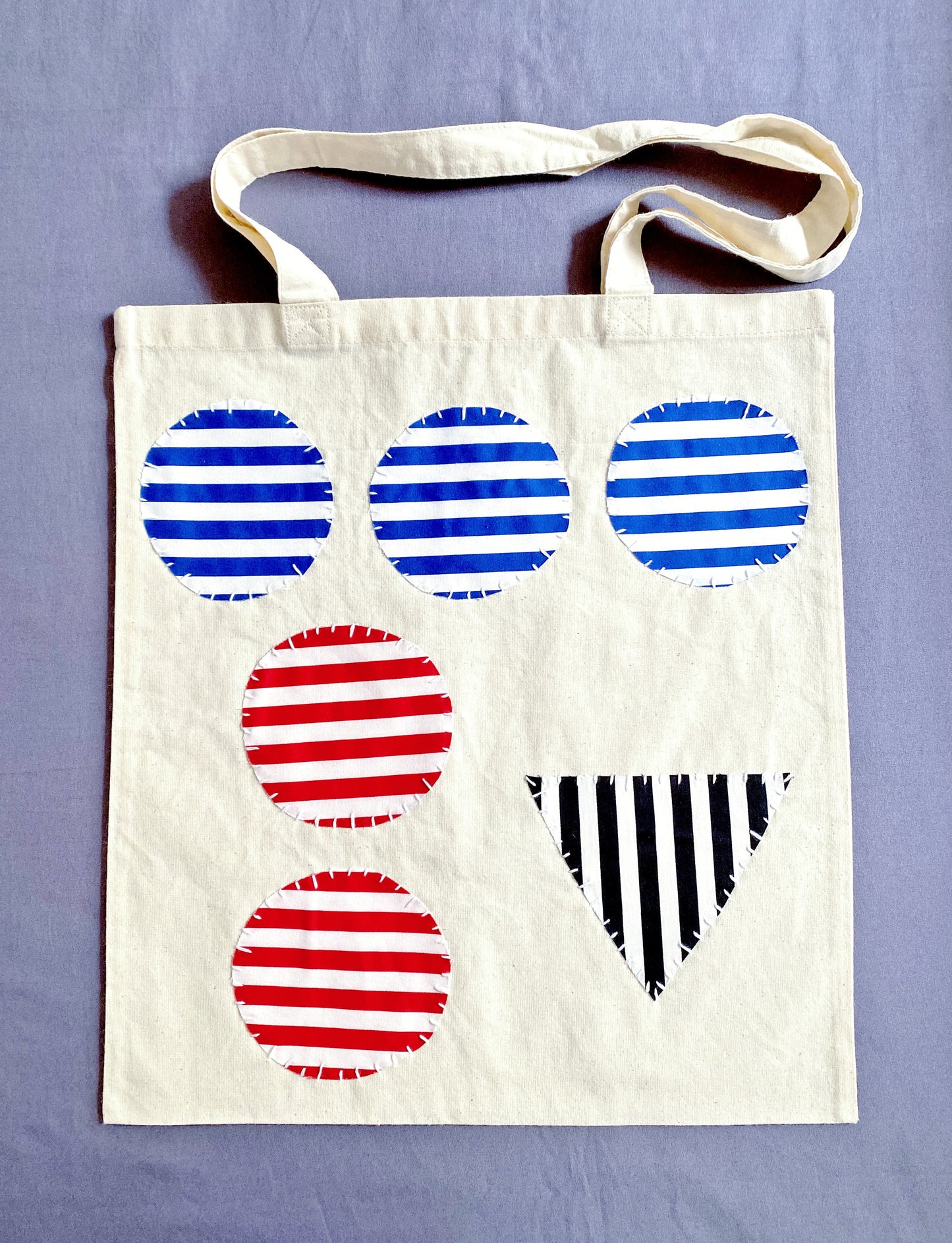 Large capacity soft canvas shoulder bag made from sustainable natural materials