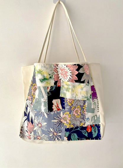 Patchwork Canvas Tote for Vintage-Inspired Fashion Enthusiasts