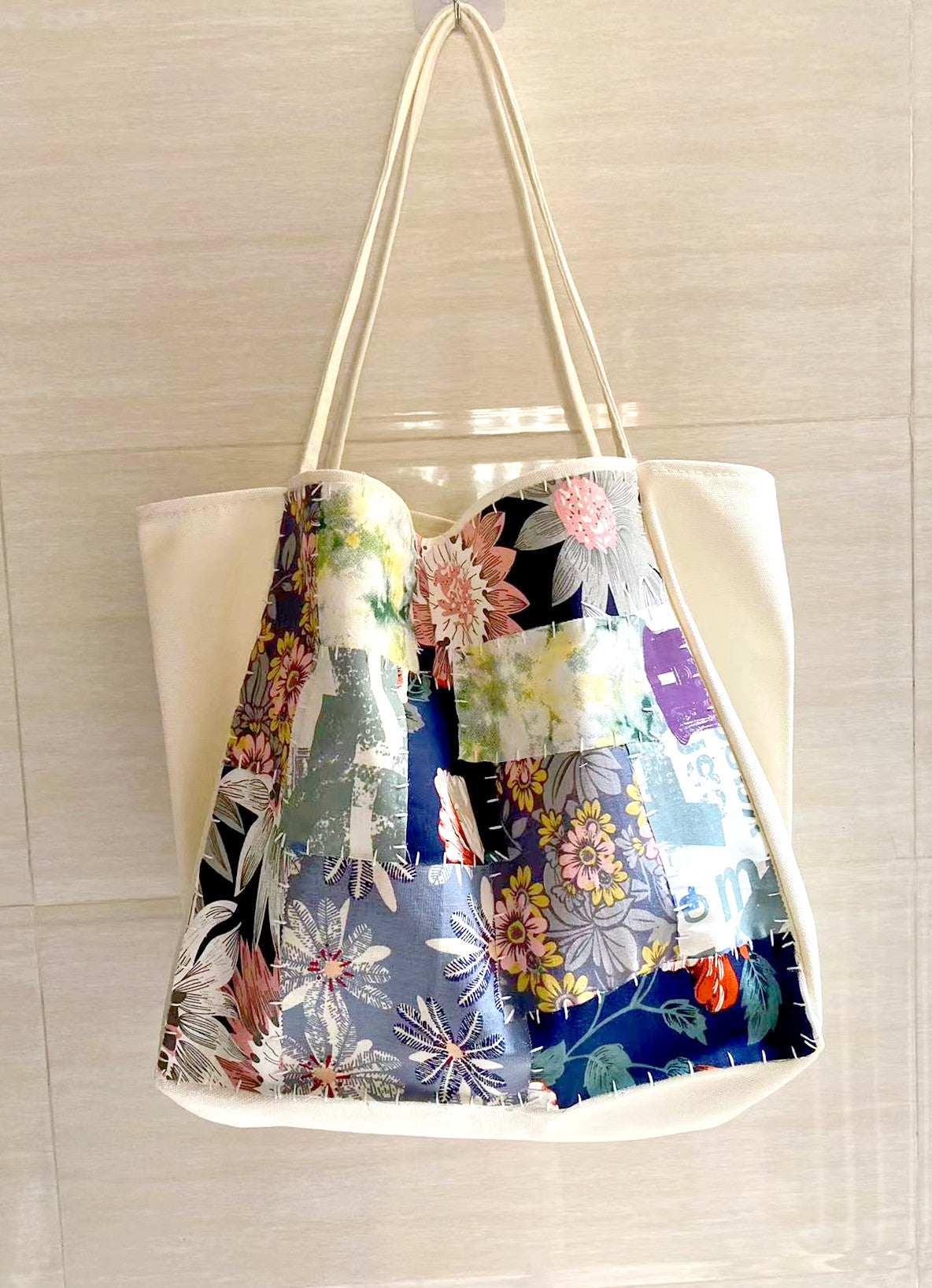 Sustainable Shoulder Bag with DIY Handmade Patchwork Pattern