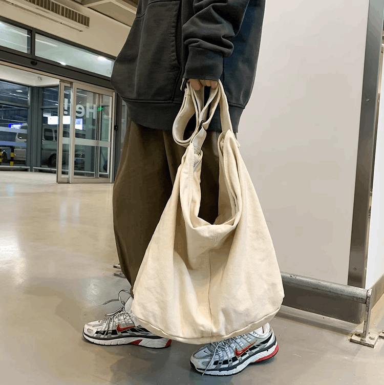 Spacious Canvas Bag Designed for Embroidery and Patchwork Enthusiasts