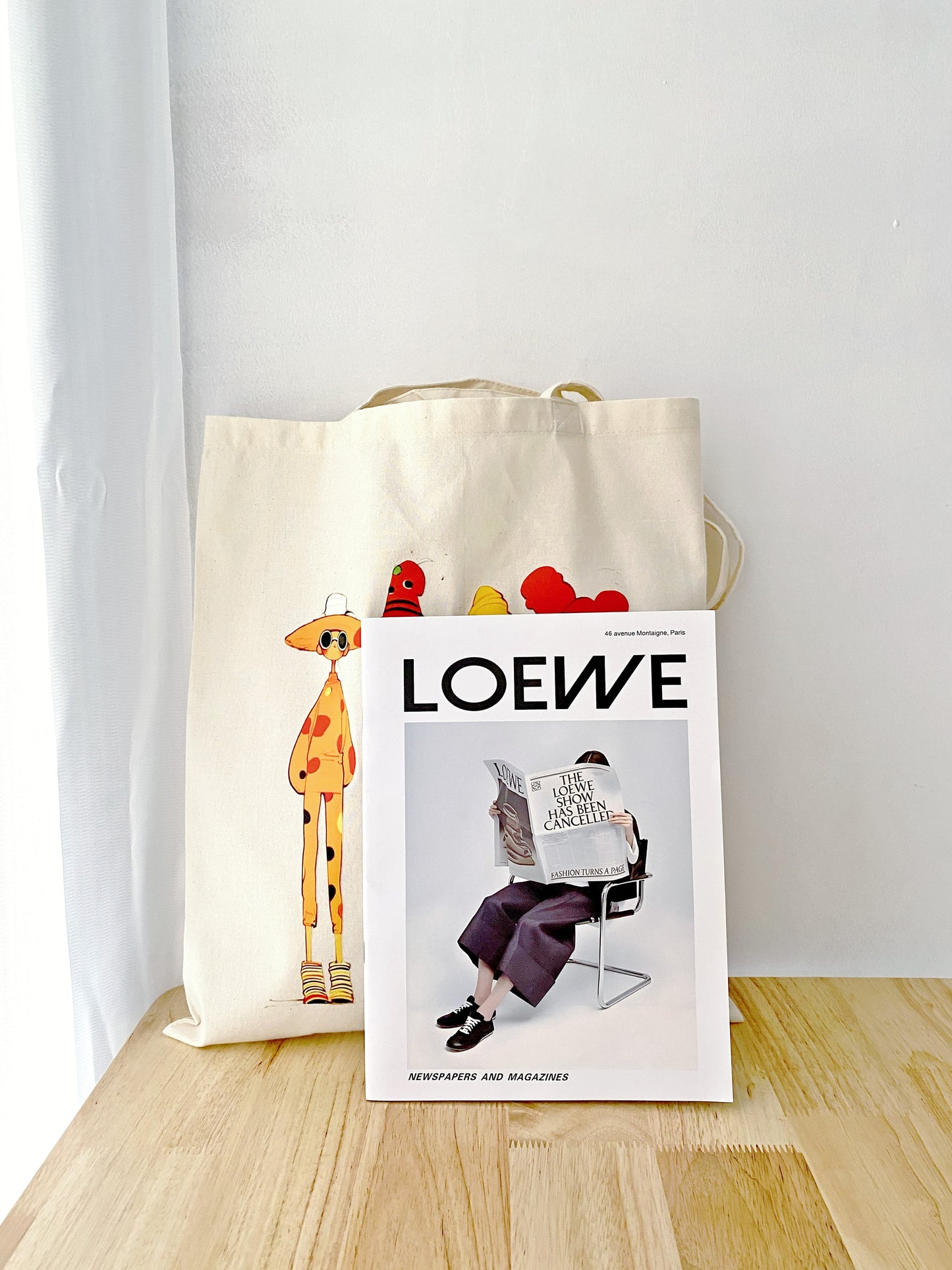 minimalistic cotton bag with playful girls artwork