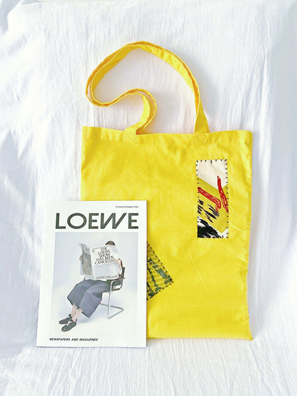 relaxed shoulder tote for European summer markets and picnics