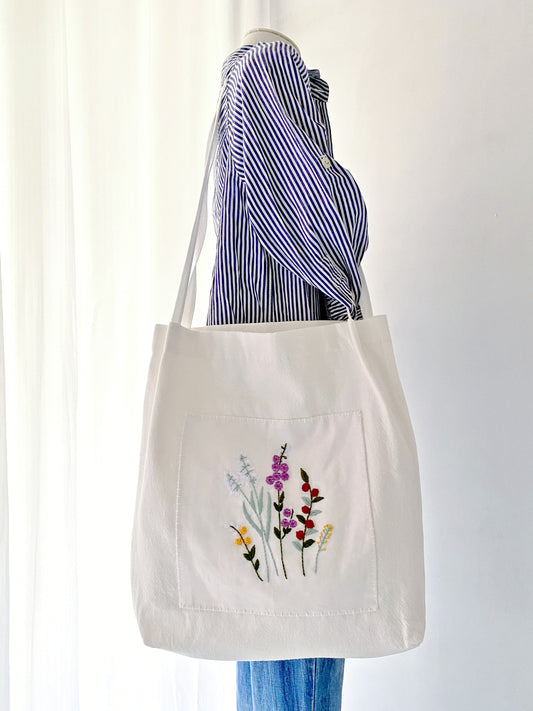 Bolso Natural con Bordado a Mano