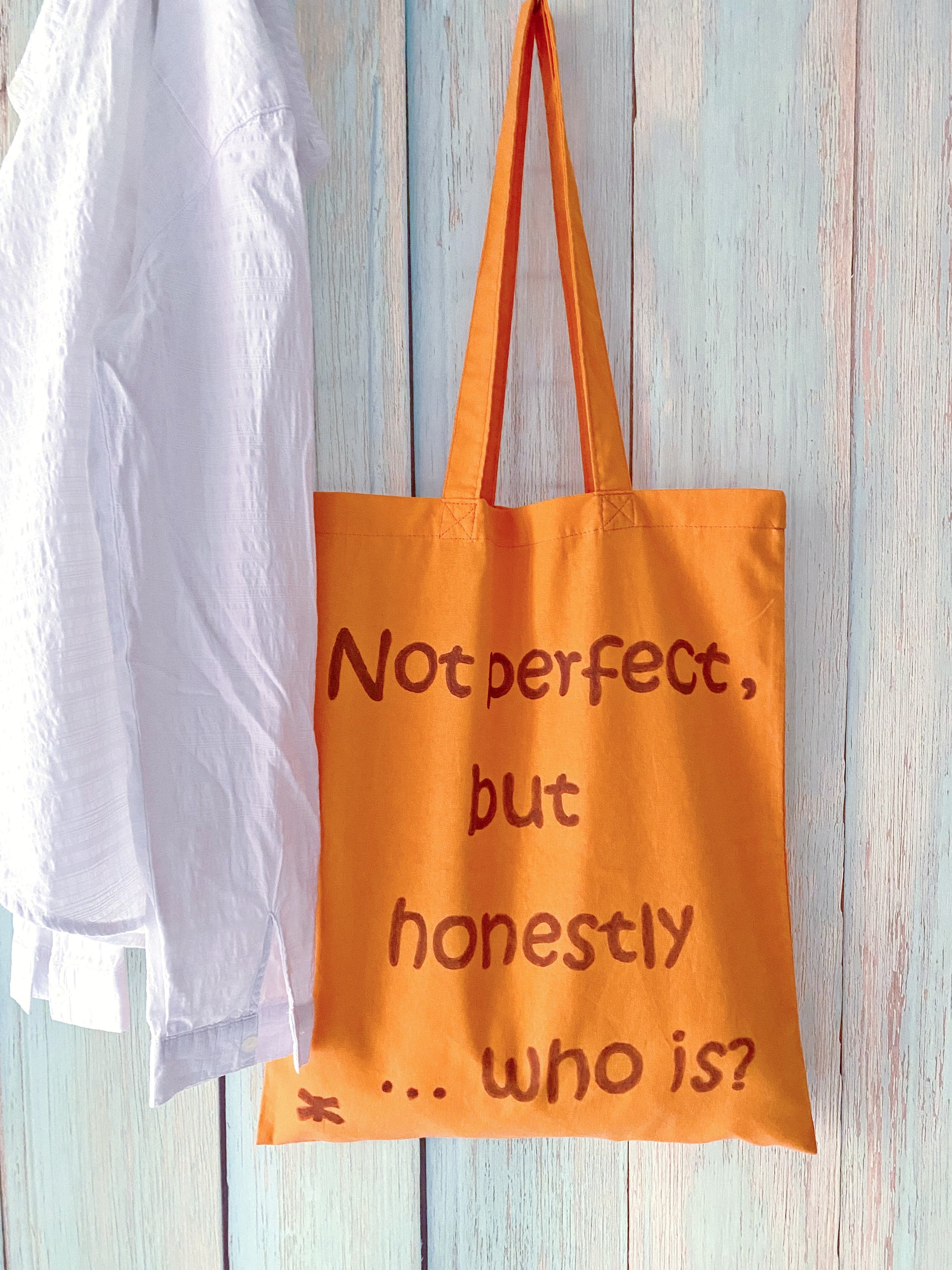 daily shoulder tote with an English short phrase style graphic