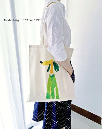 Lightweight cotton shoulder bag designed for a relaxed, effortless lifestyle.