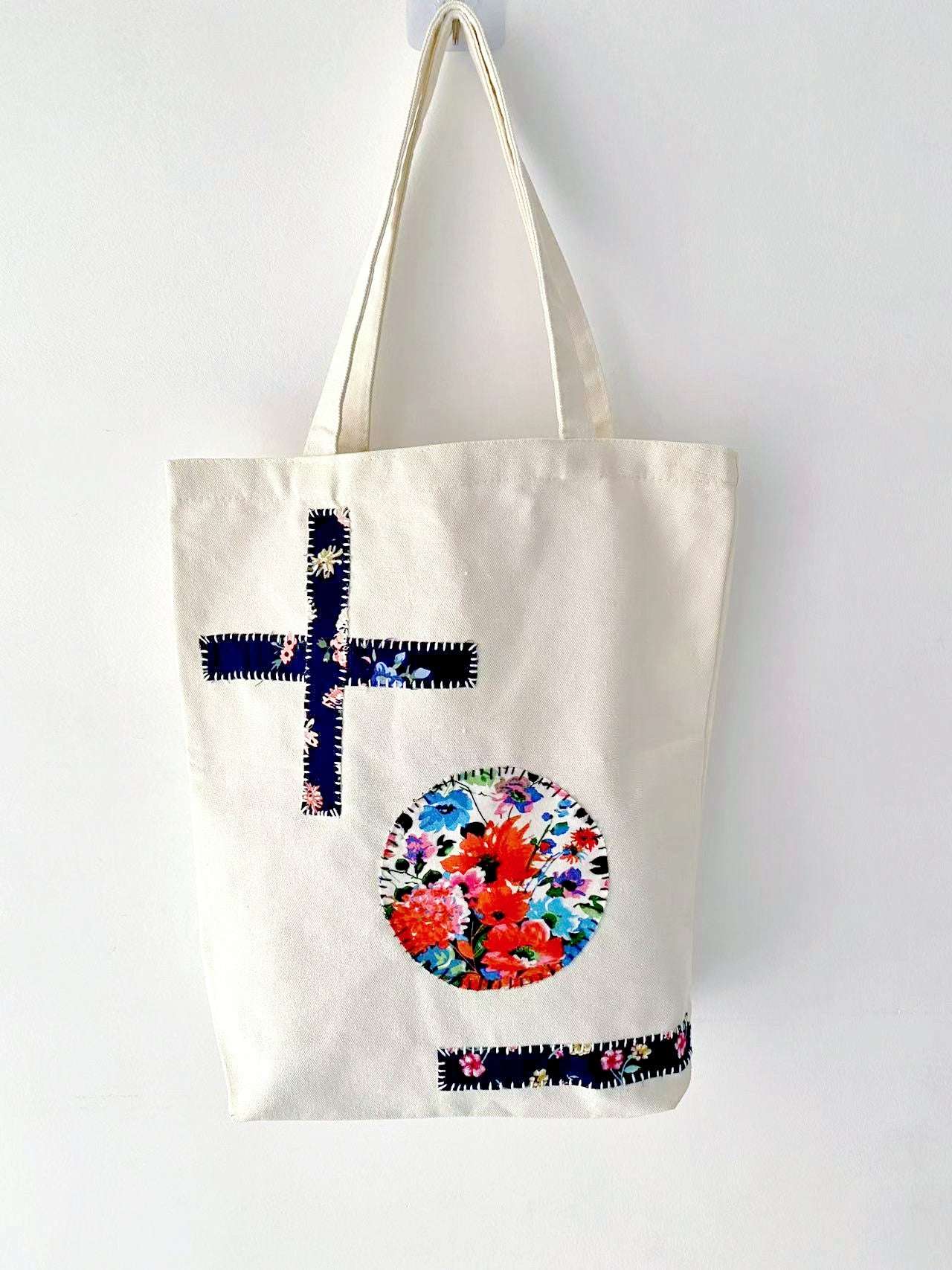 eco-friendly cotton shopper with modern minimalist aesthetic