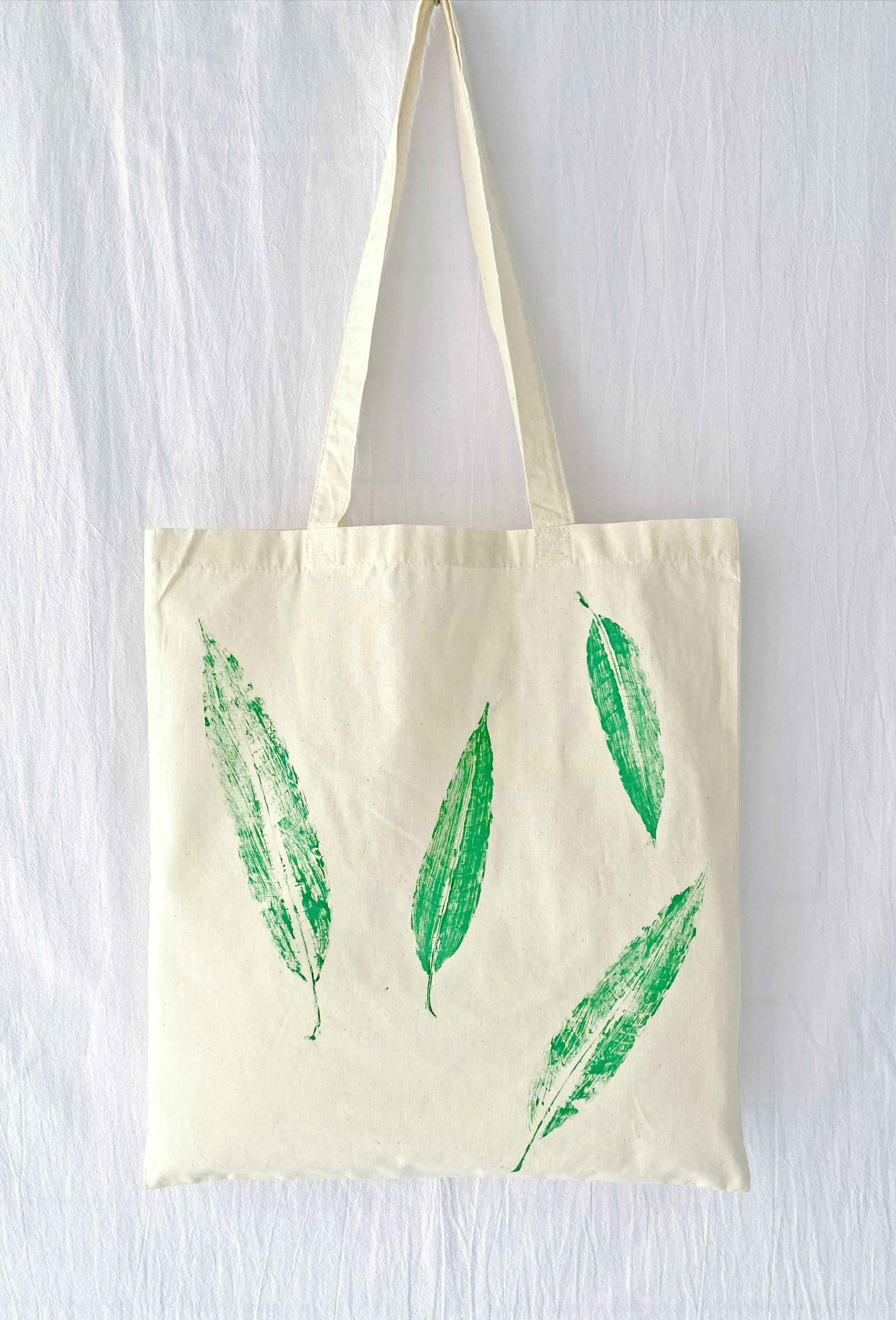 minimalist cotton bag with unique natural leaf design