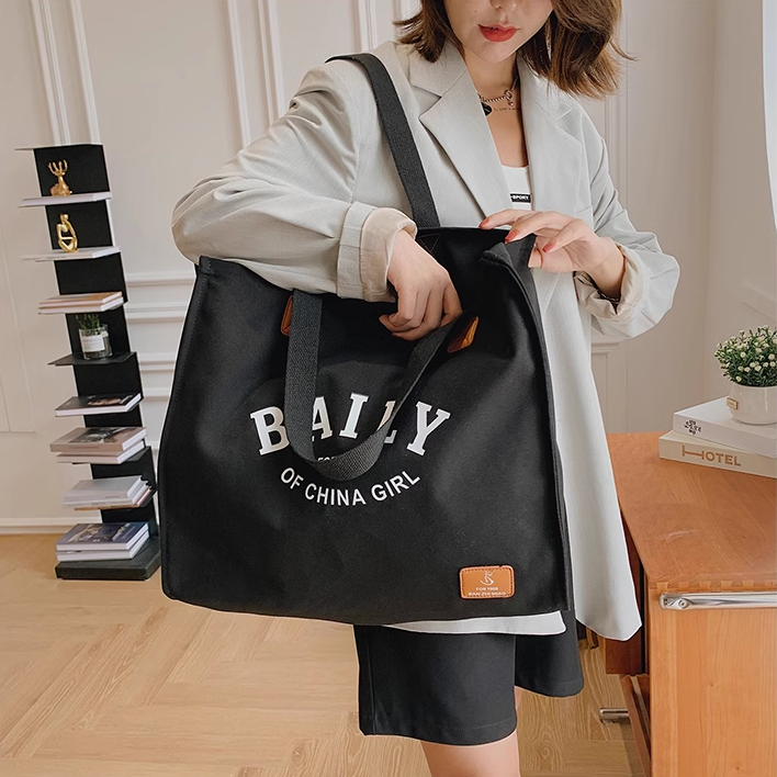 Handmade Embroidery Canvas Shopping Bag for Fashionable Daily Use