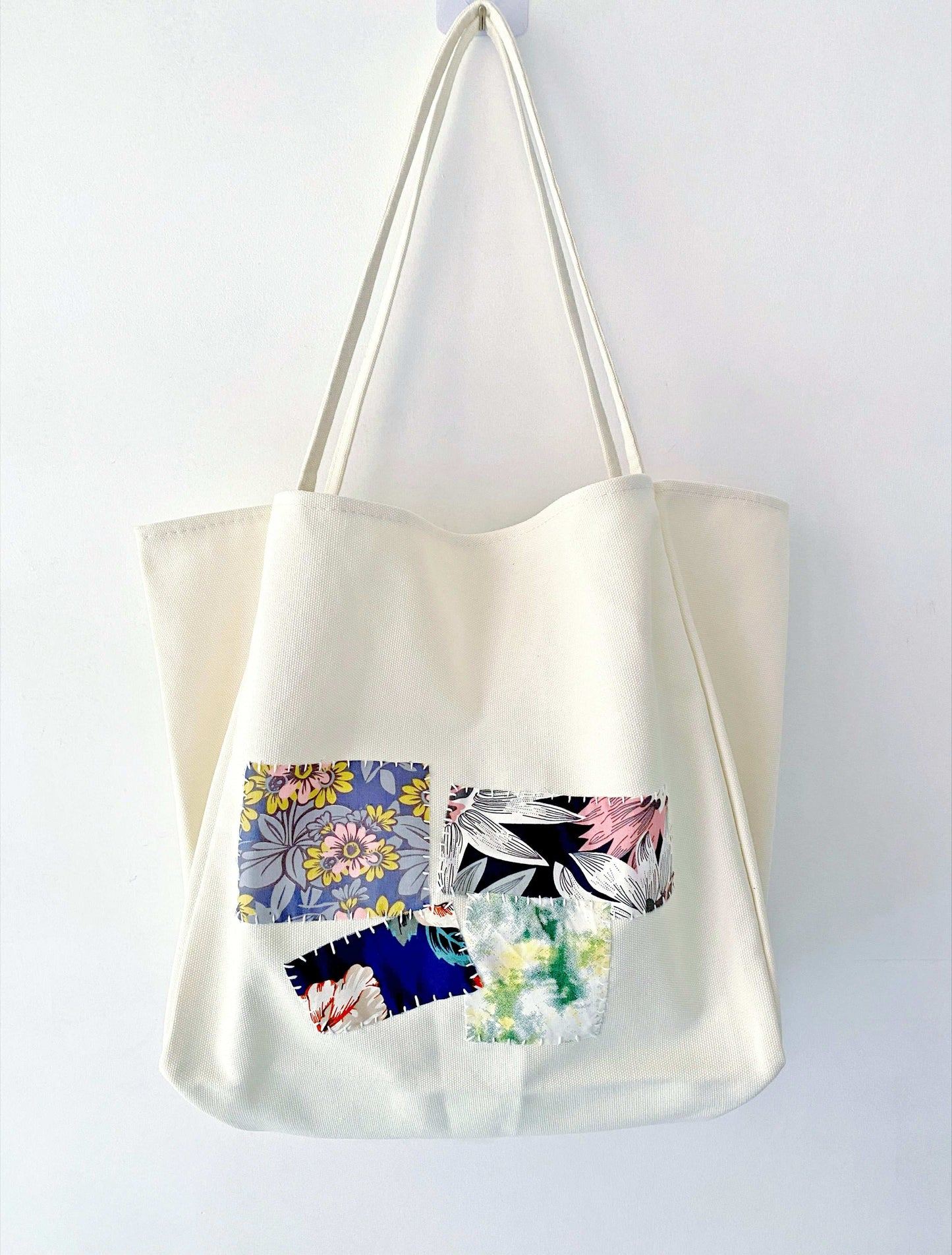 Sustainable cotton tote bag ideal for students, travelers, and creative minds